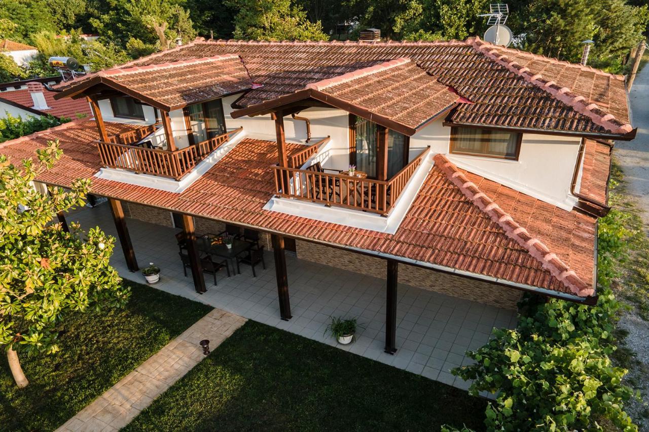 Villa La Varik 1 里托楚伦 外观 照片