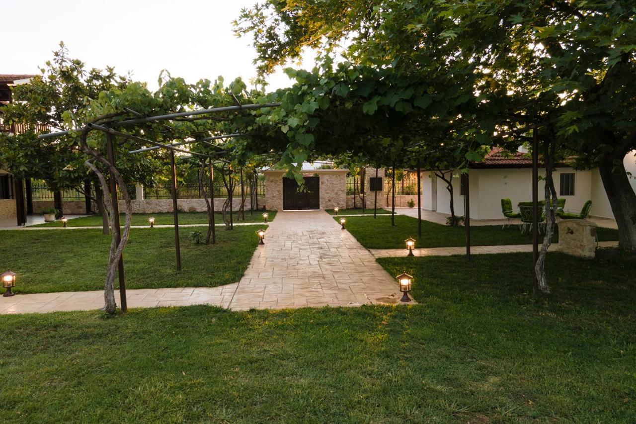 Villa La Varik 1 里托楚伦 外观 照片